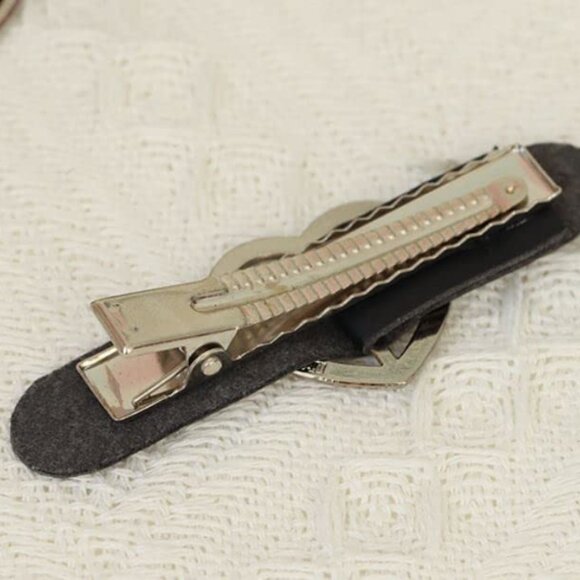 Gothic Lolita Hair Bows Set Black Chic Hairclips with Heart Charm for Women - Picture 3 of 4